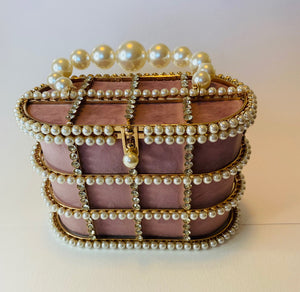 Pretti Pearlized Clutch