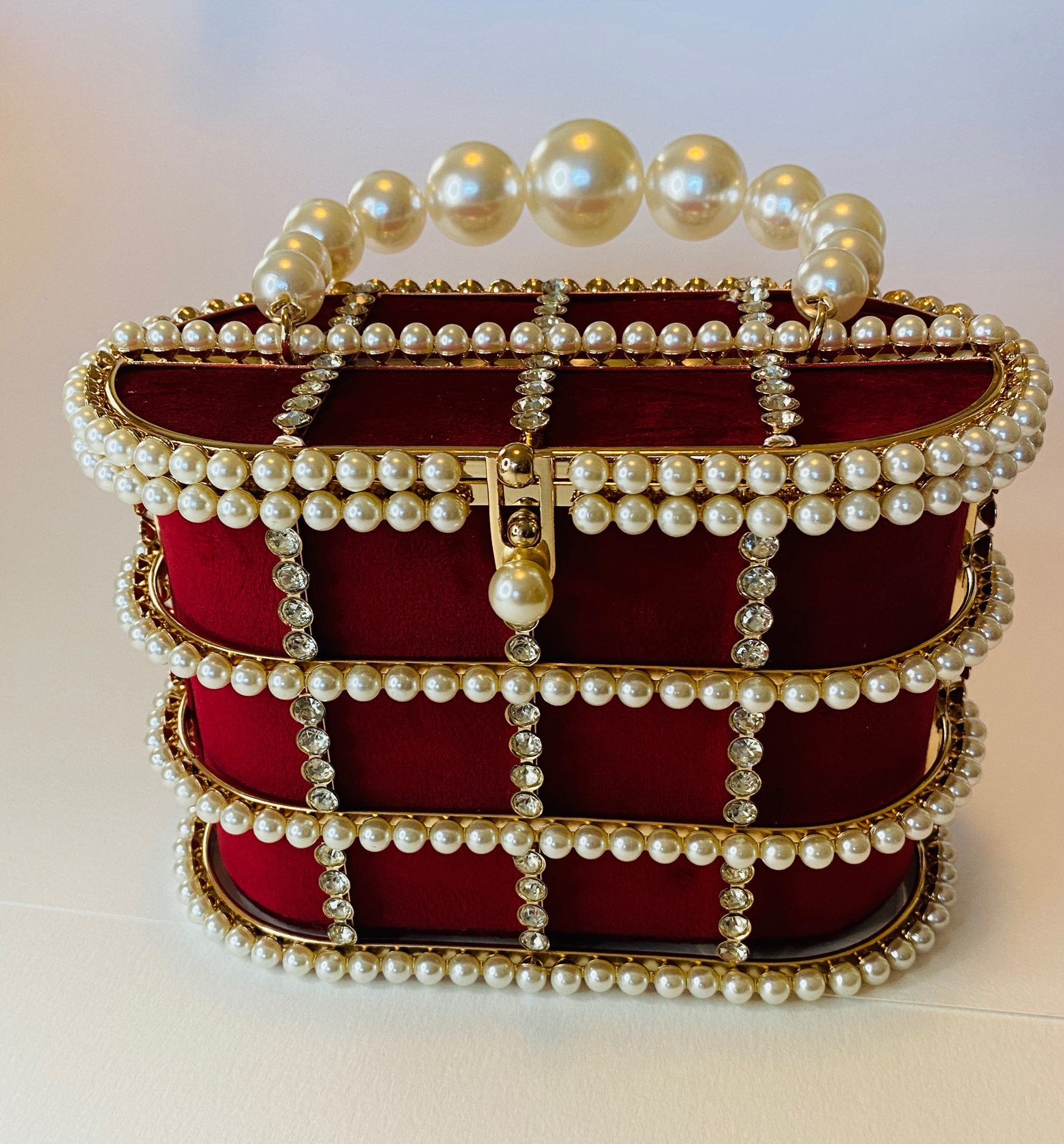 Pretti Pearlized Clutch